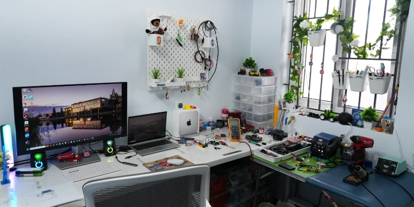 Embedded Club workspace